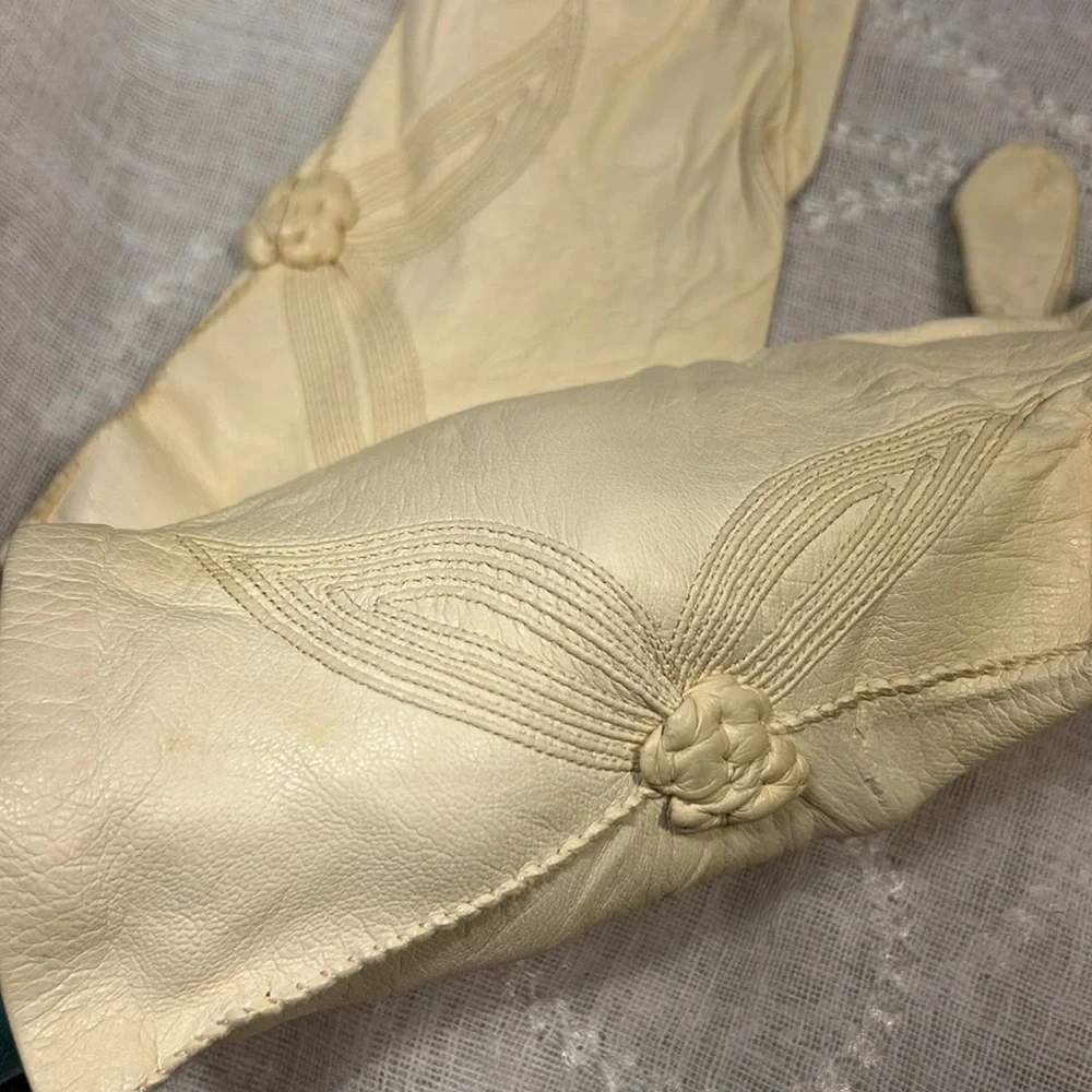 Aris of Paris made in France Vintage super soft buttery leather gloves